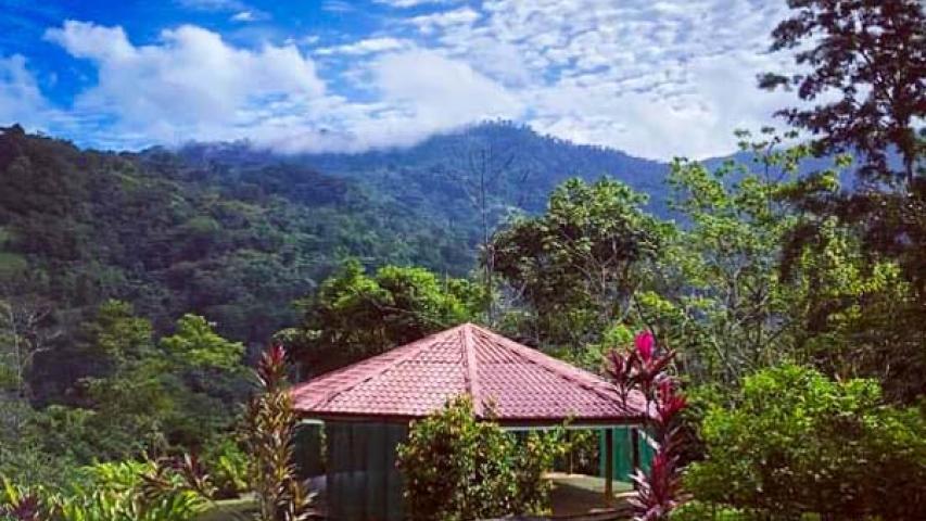 Manoas Luxury Camping and Villas Rentals