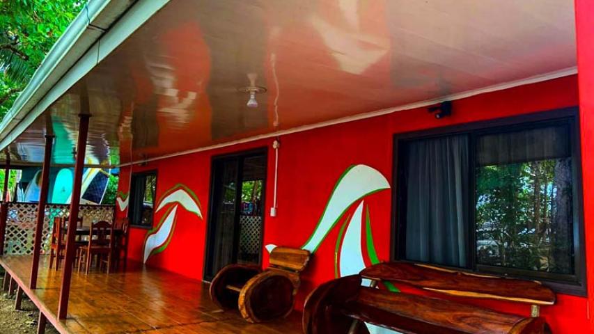 Cabinas y Restaurante Cocos