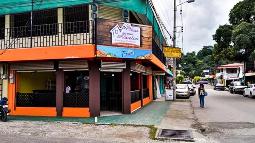 La Choza de Mis Abuelos Río Claro