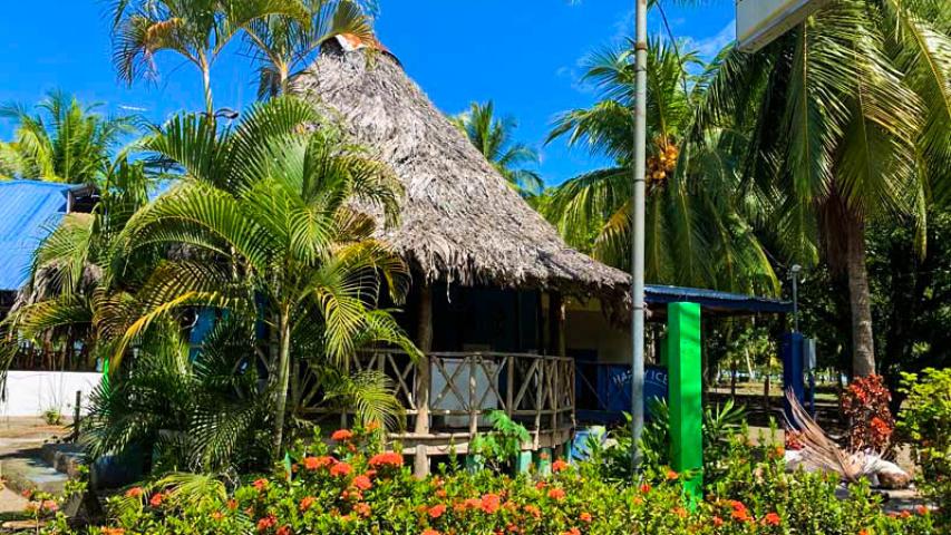 Playa Zancudo El Coquito