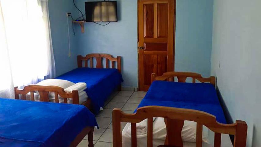 Cabinas y Restaurante Los Loritos