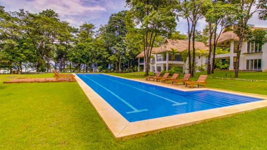 Condo-hotel Pavones Point