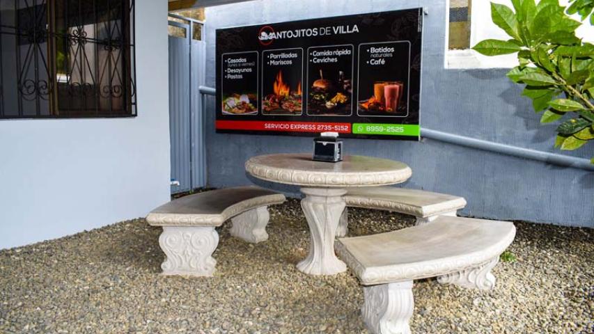 Antojitos de Villa, Puerto Jiménez
