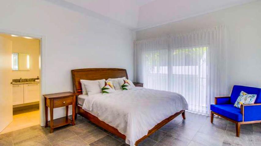 Condo-hotel Pavones Point