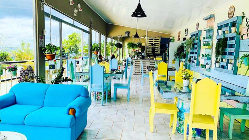 Botanika Café