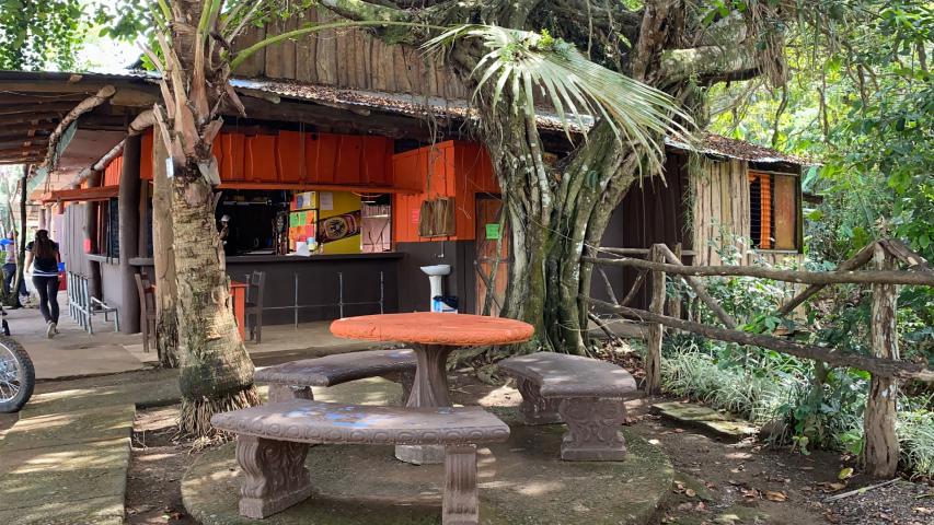 BAR RESTAURANT RANCHO COCO