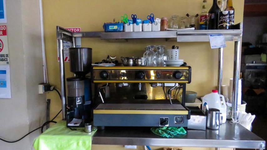 Panadería y Cafetería Mi K-Fé