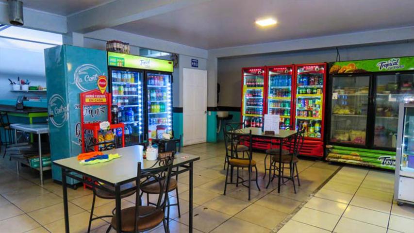 Panadería y Cafetería La Central