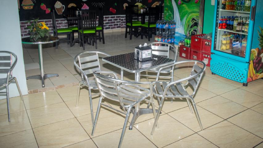RESTAURANTE Y HELADERIA FRAGOLA