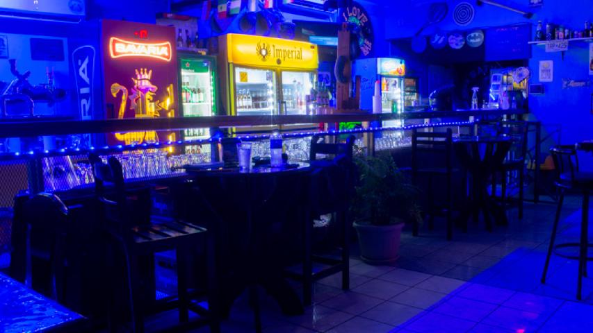 SATUR SPORT BAR &amp; RESTAURANT