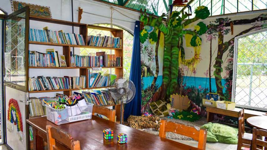 Centro comunitario y Biblioteca Púbica Puerto Jiménez