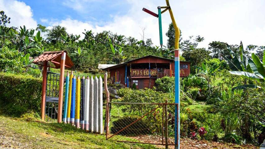 Museo del Lápiz y Lapicero